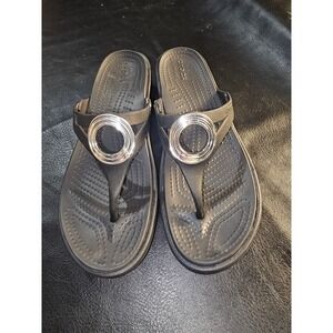 Crocs Womens Black Sanrah Beveled Circle Thong Sandals 8